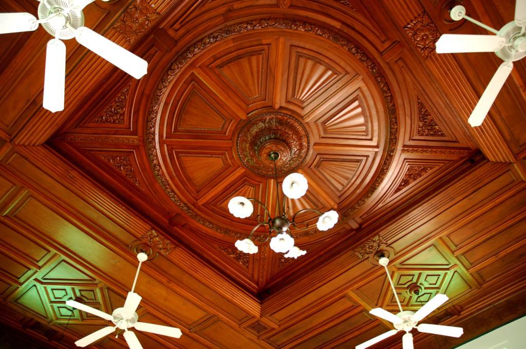 Kānādukāttān Visalam Chettinad Palace - A Cgh Earth Experience מראה חיצוני תמונה