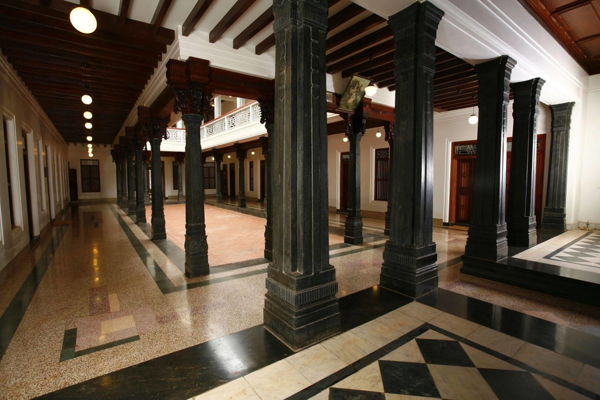 Kānādukāttān Visalam Chettinad Palace - A Cgh Earth Experience מראה חיצוני תמונה