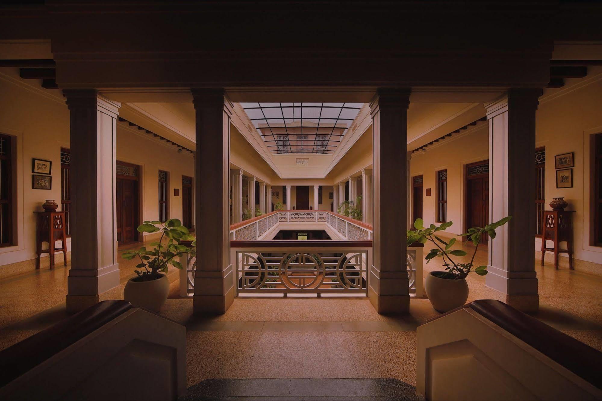 Kānādukāttān Visalam Chettinad Palace - A Cgh Earth Experience מראה חיצוני תמונה